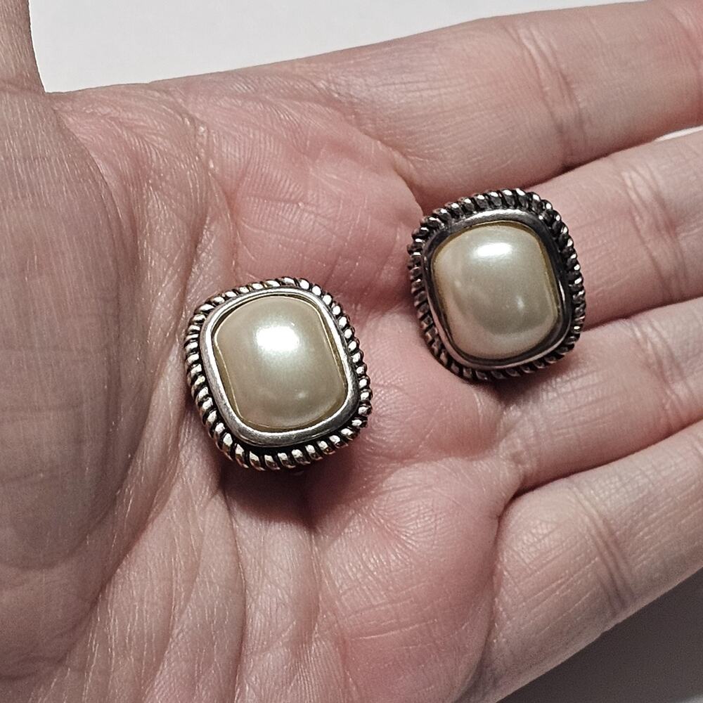 Vintage Carolee Silver Tone Faux Pearl Rope Border Clip-On Earrings - Picture 6 of 7